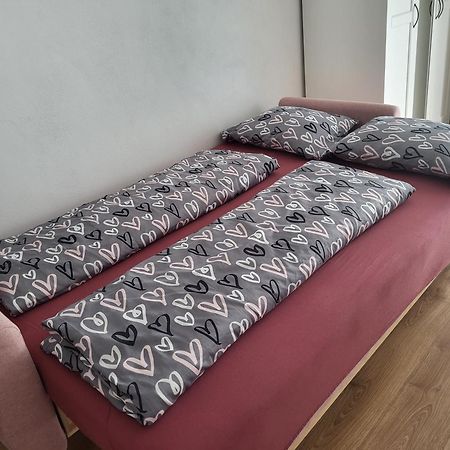 Apartment Near The Ondrej Nepela Winter Stadium براتسيلافا المظهر الخارجي الصورة